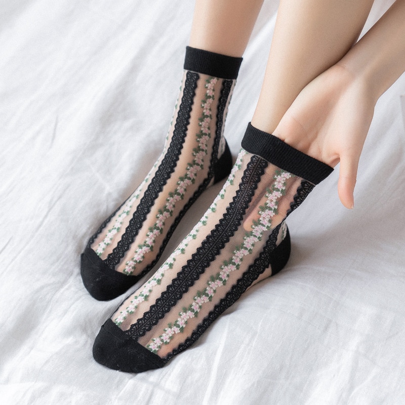 Damstrumpor blommiga strumpor för kvinnliga broderier genomskinliga tjejer svart patchwork sox fräsch färg damstrumpor