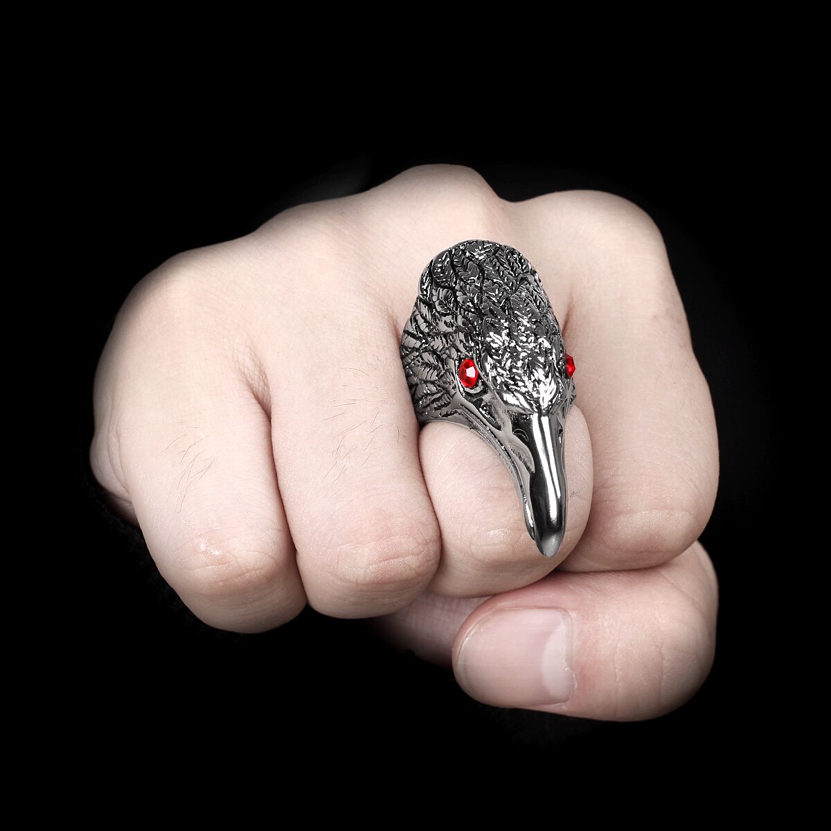 De acero inoxidable hombre anillos Rock Punk Hip Hop Cuervo pájaro cabeza roja de diamantes de imitación de personalidad para hombre niño de joyería de