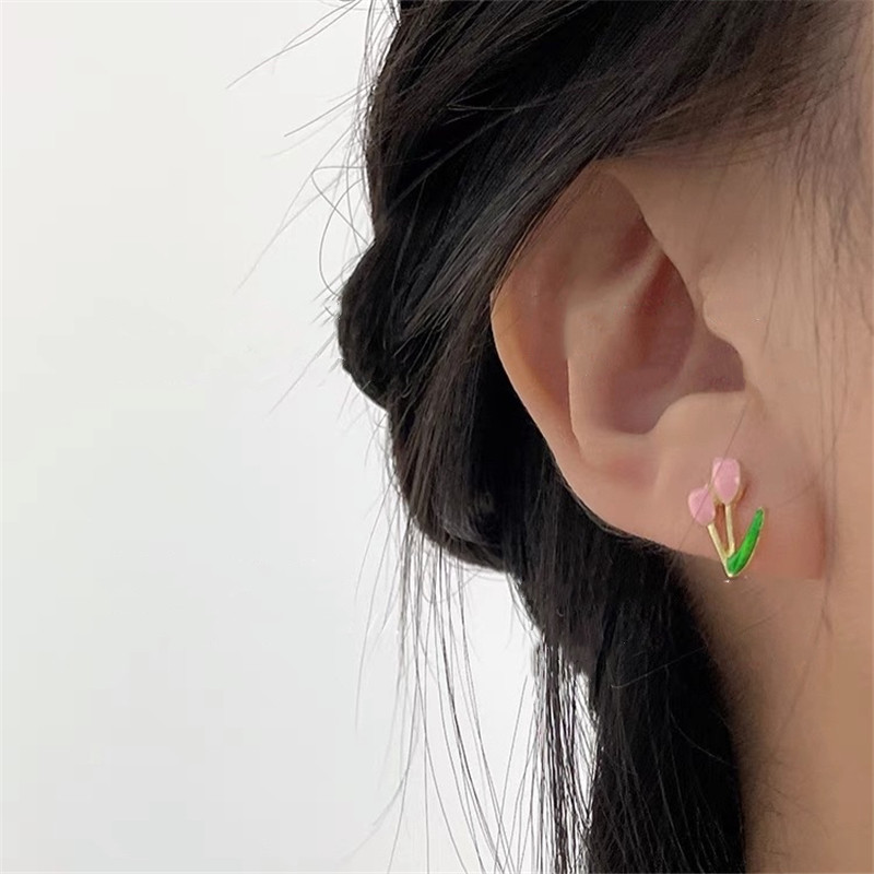 Aomu korea retro rosa blå gul blomma frukt örhänge söt släta oregelbundna geometriska örhängen med små nitar för kvinnor