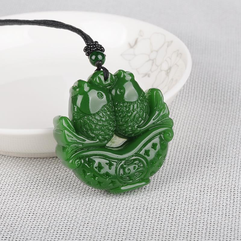 Collier pendentif en Jade vert naturel chinois, Double carpe, breloque sculptée à la main, bijoux amulette à la , pour femmes et hommes