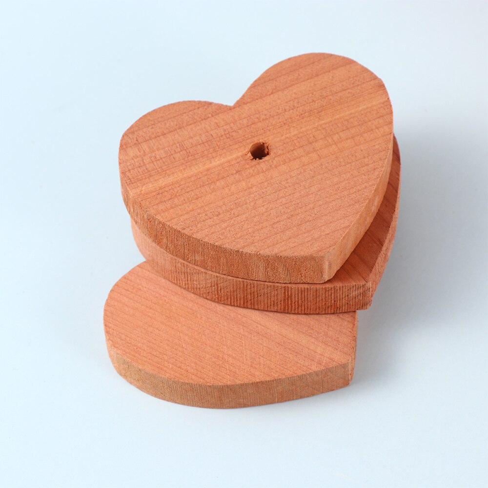 10pcs Cedar Wood Chips Heart Shape Cedar Wood Slices Mothproof Wardrobe Cedar Wood Chip