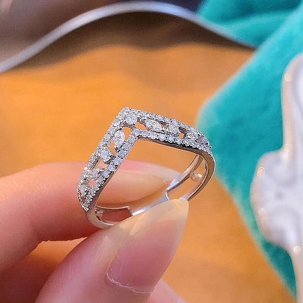 Huitan Verklaring Vinger-Ring Voor Vrouwen Eenvoudige V Luxe Dazzling Cz Stone Bridal Wedding Party Accessoires Sieraden: 6