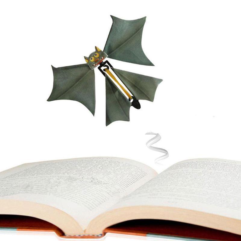 Magic Flying Bat Flutter Kaart Prank Vliegende Papier Vleermuizen Partys Decoratie Speelgoed Squeeze Card Grappige Halloween Terror J2E5