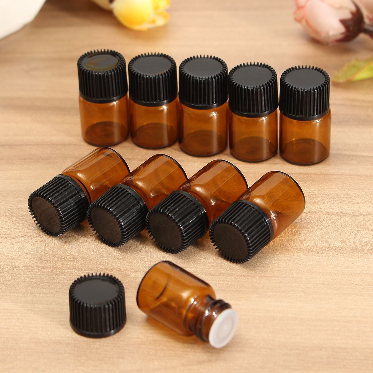 10 STKS 2 mL Mini Amber Glas Lege Etherische Olie Fles Monsterflesjes Bruin Hervulbare Flessen Met Opening Verloopstuk & Cap
