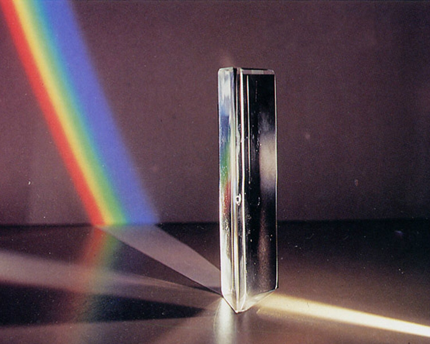 Estudio de prisma de Color de la luz de dispersión foto de los niños del arco iris Mitsubishi espejo fotografía óptica