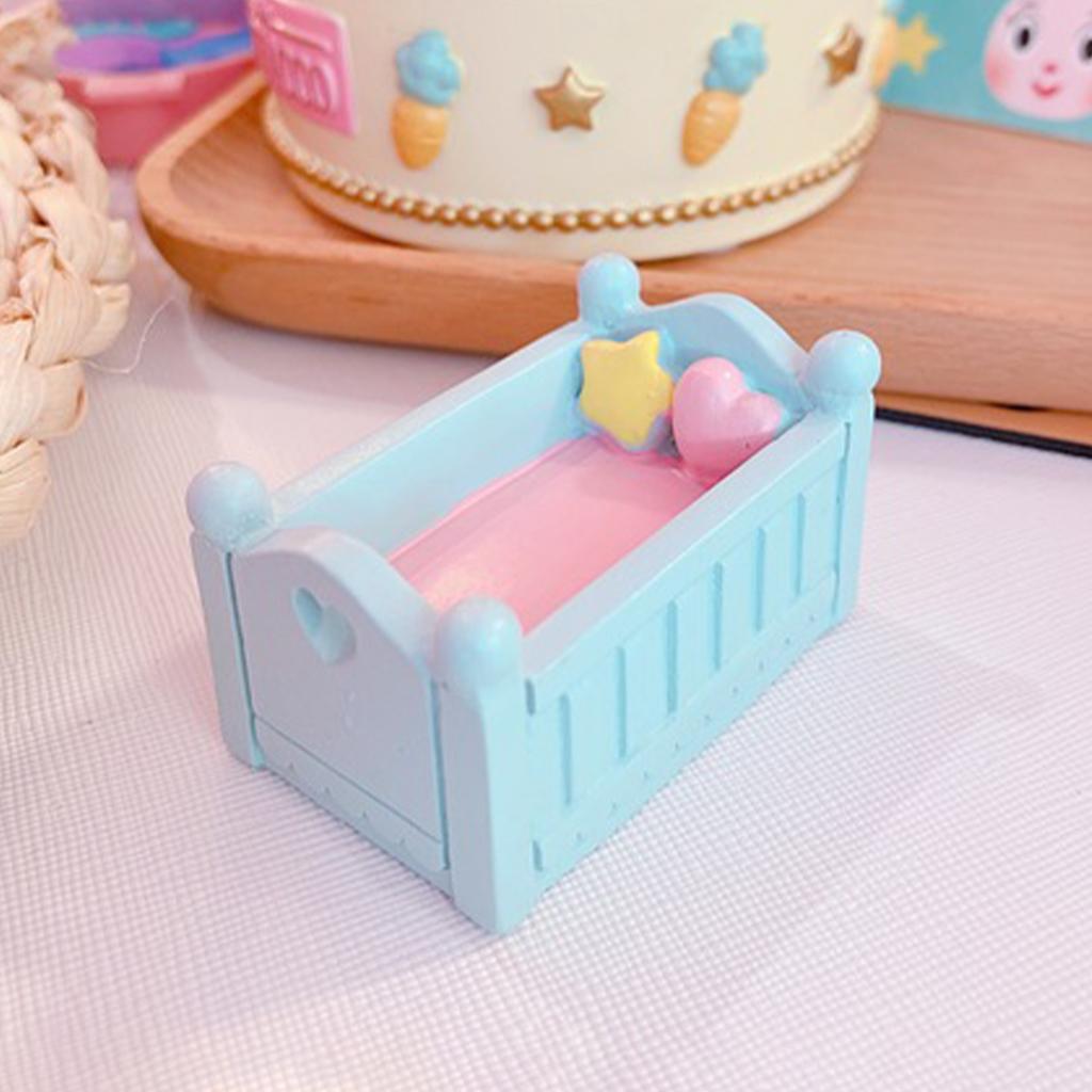 Cartoon Dollhouse Furniture Wedding Cake Topper Model Statue Accessories: Baby Crib