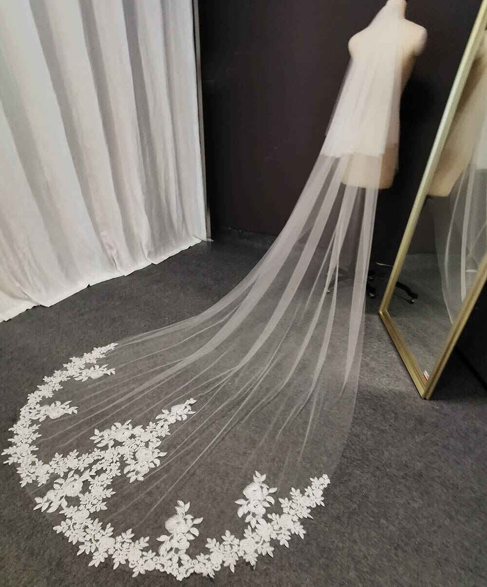 Echt Fotos 2 Ebenen Lange Spitze Hochzeit Schleier mit Rouge 3 M Weiß Elfenbein Weiche Tulle Braut Schleier Hochzeit Zubehör