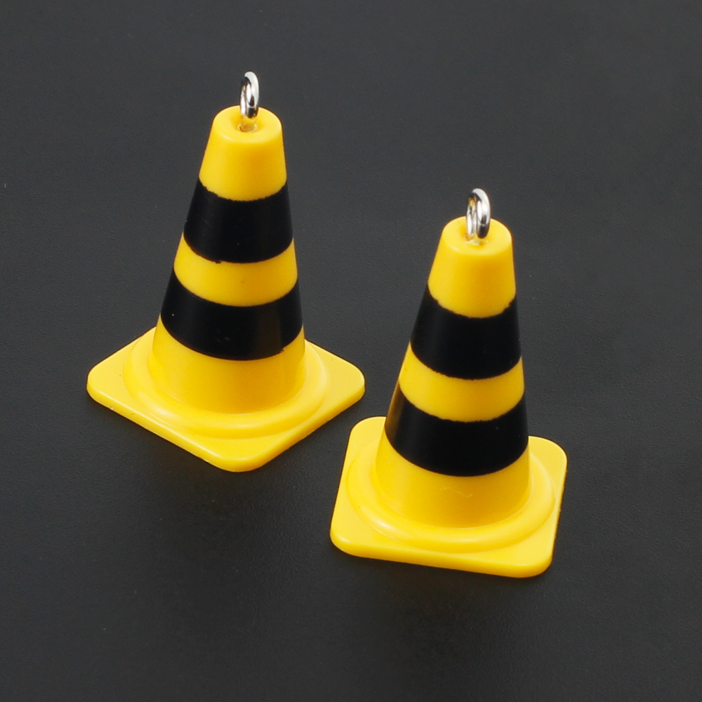 Mini breloques de Barricade amusantes, panneau routier en plastique, cônes de signalisation, pendentifs pour collier, boucles d'oreilles, porte-clés, fournitures de fabrication de bijoux à faire soi-même: Couleur or jaune pâle