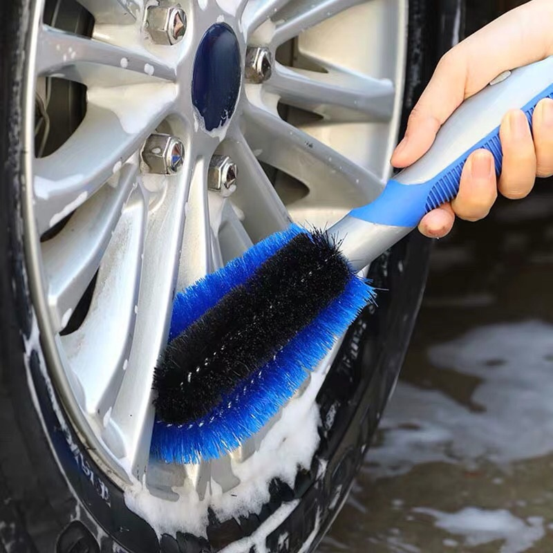1 stuks wielreinigingsborstel met gebogen handvat, zachte haren en versterkte kern - multi-oppervlakte scrubber voor autovelgen/banden/buitenkant