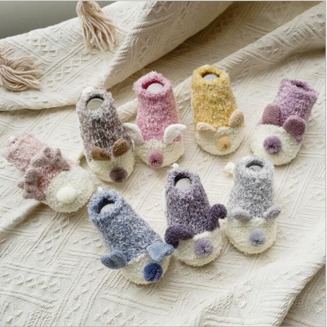 Autunno e inverno nuovo ispessimento dei bambini calzini del pavimento antiscivolo bambino a casa calzini svegli calzini del fumetto stereo orecchio bambini delle ragazze dei ragazzi calzini