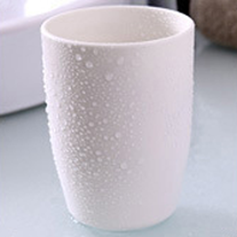 Solid Color Brushing Toothpaste Cup Toothbrush Holder Cup Plastic Cartoon Travel Bathroom Pendant Home Decoration: white