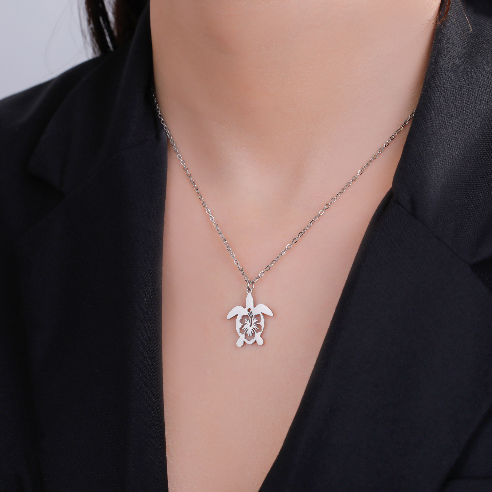 Hollow Flower Pattern Sea Turtle Pendant Necklace Stainless Steel Tortoise Animals Choker Necklace For Women Jewelry