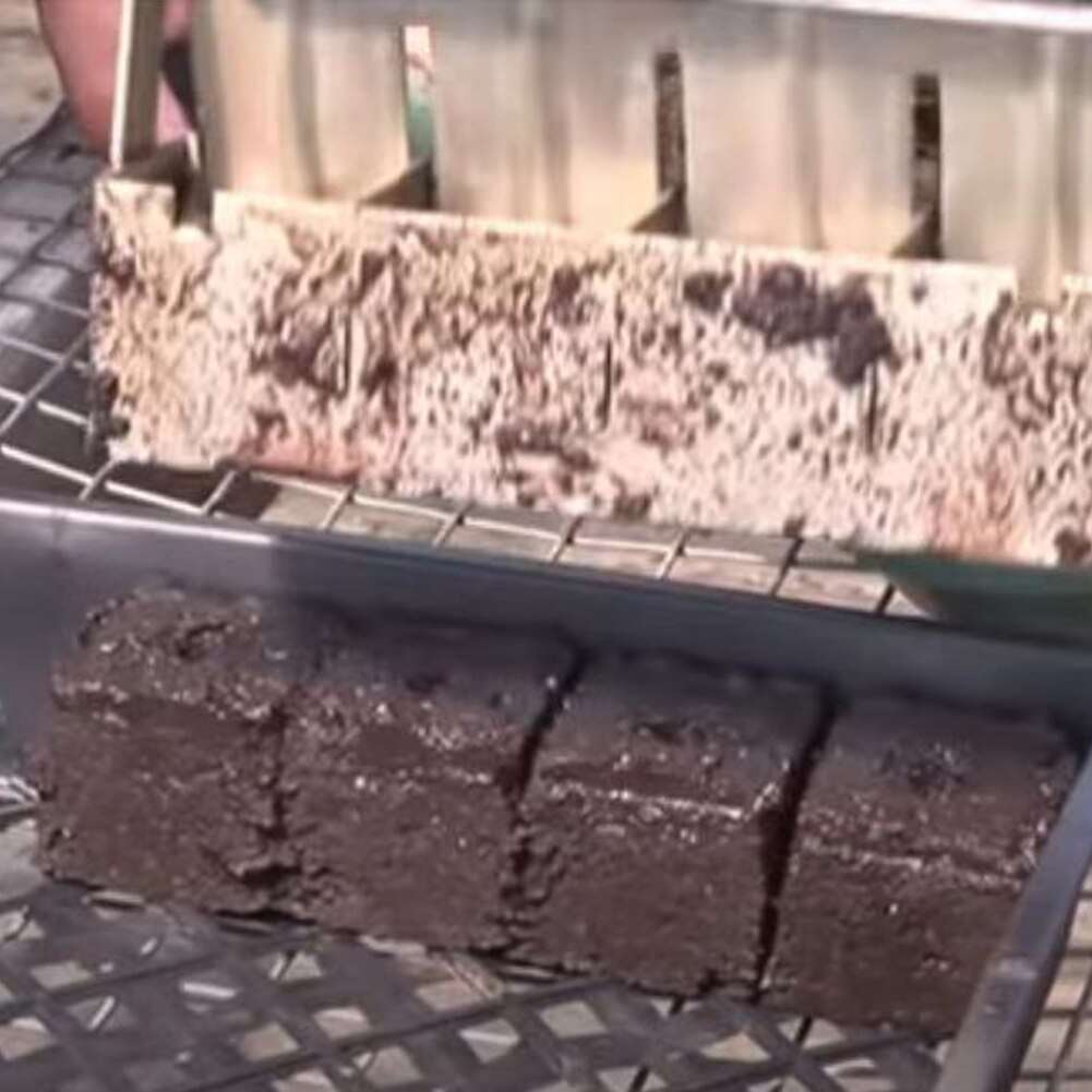 2 inch Manual Soil Blocker Stainless Steel Handheld Soil Block with Handle Plant Soil Blocking Tool Seedlings Garden Accessories