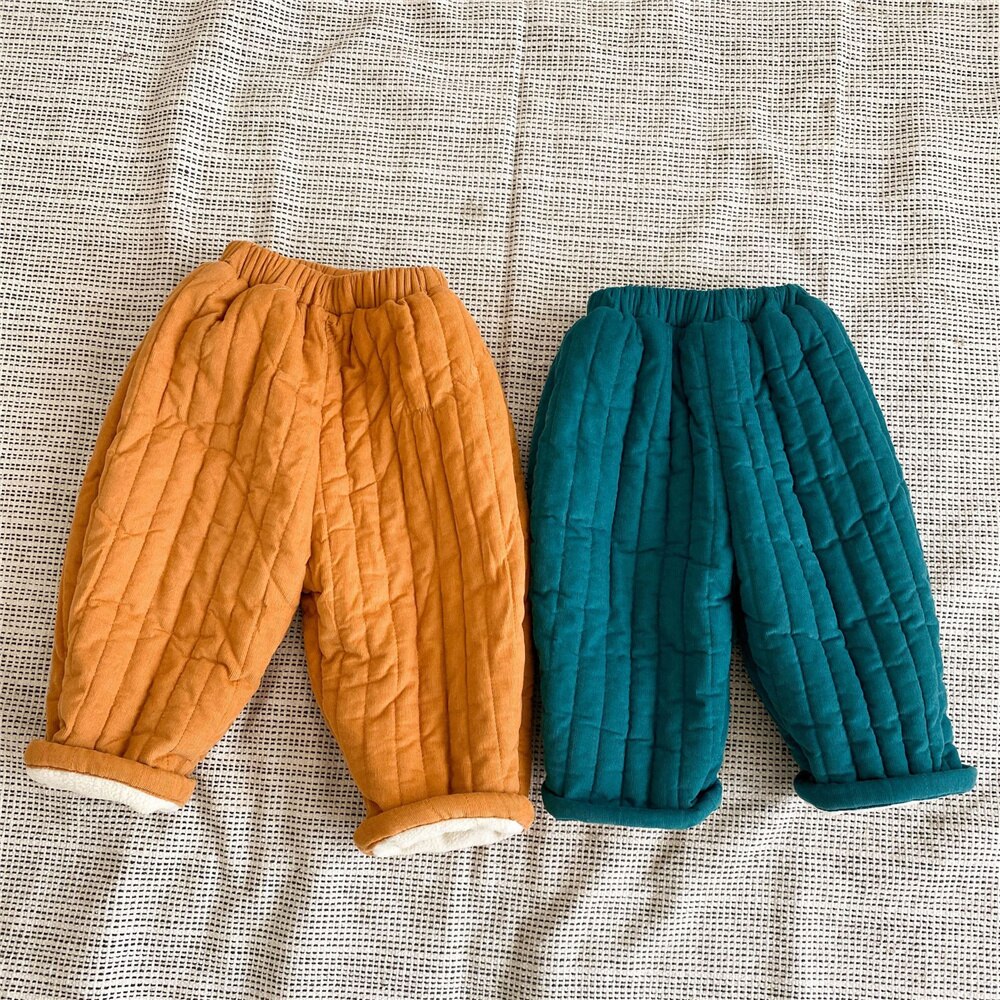 Vinter unisex enfärgad manchester quiltade byxor 2-6 år pojkar och flickor lös fleece tjocka höftbyxor