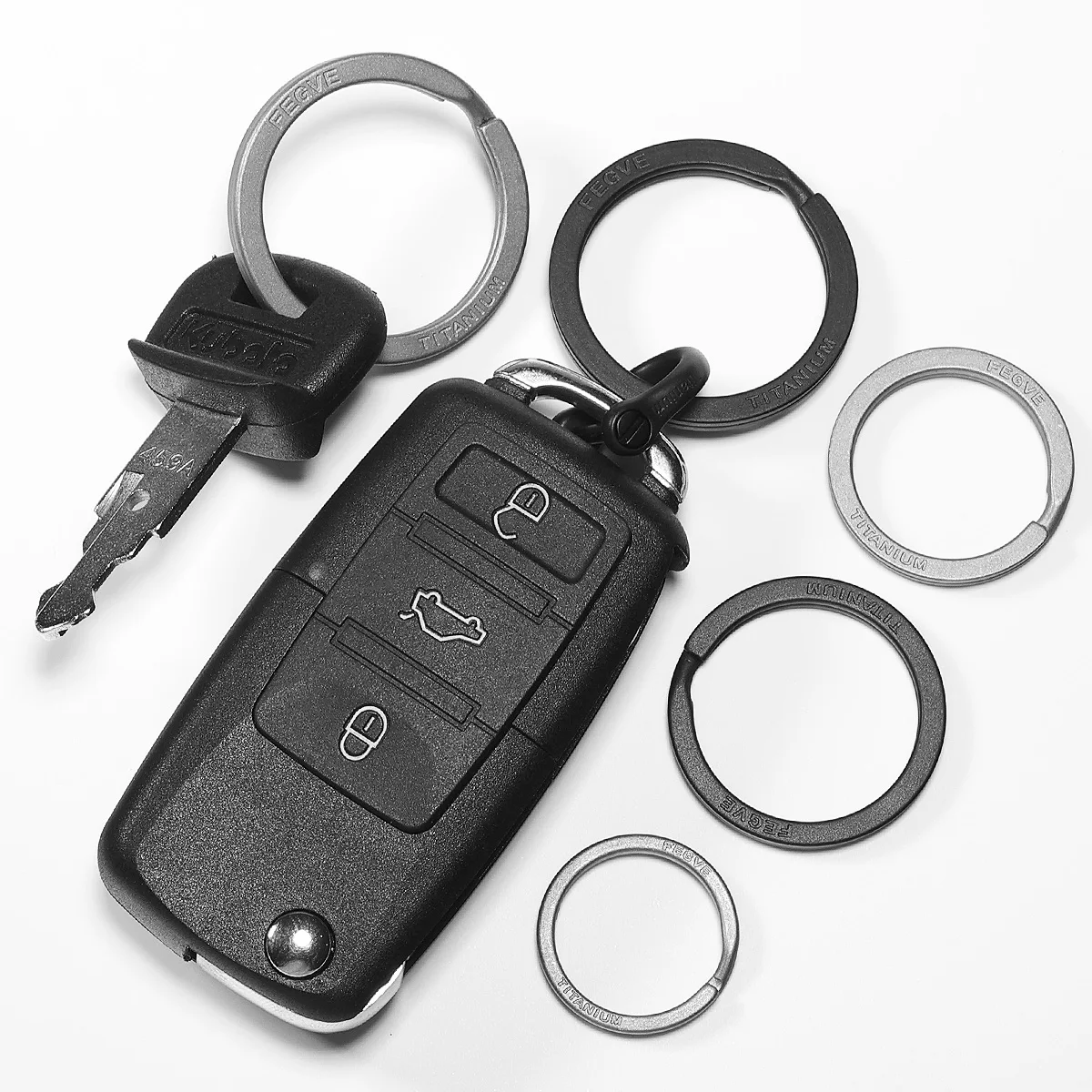 LLavero de titanio negro para hombre, llavero plano, soporte para anillos, hebilla de llavero de arco EDC ligera para accesorios, dispositivos al por mayor