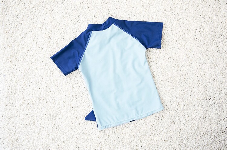 Kinderbadpak voor jongens, 3 stuks, zwemkleding, korte mouwen, topjes, zwembroeken en petten, cartoon haaienbadkleding, zonnebrandcrème, strandkleding, 2-10t stuks