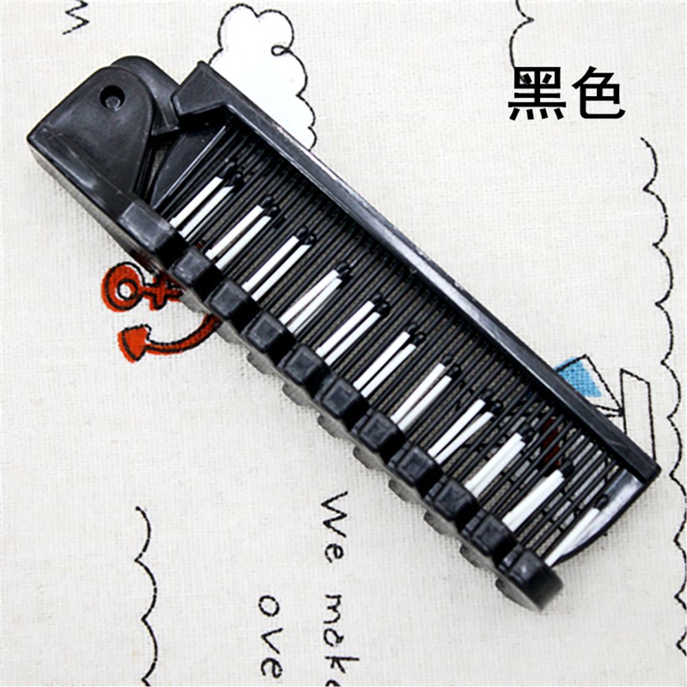 1 Pcs Disposable Travel Hair Comb Brush Foldable Massage Anti-Static Portable Folding Hair Comb Hairdressing Styling Tool: 1