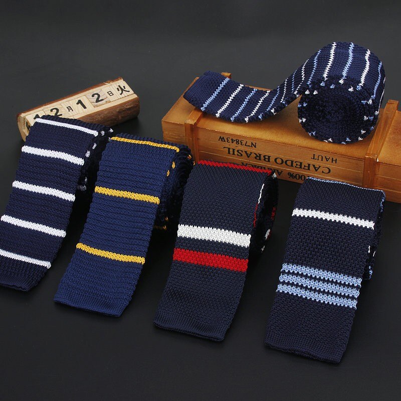 Brand New męska w stylu Vintage, w paski dzianiny krawaty dla człowieka Party moda kolorowe Knitting Tie granatowy czerwony ślub cienki krawat Cravata
