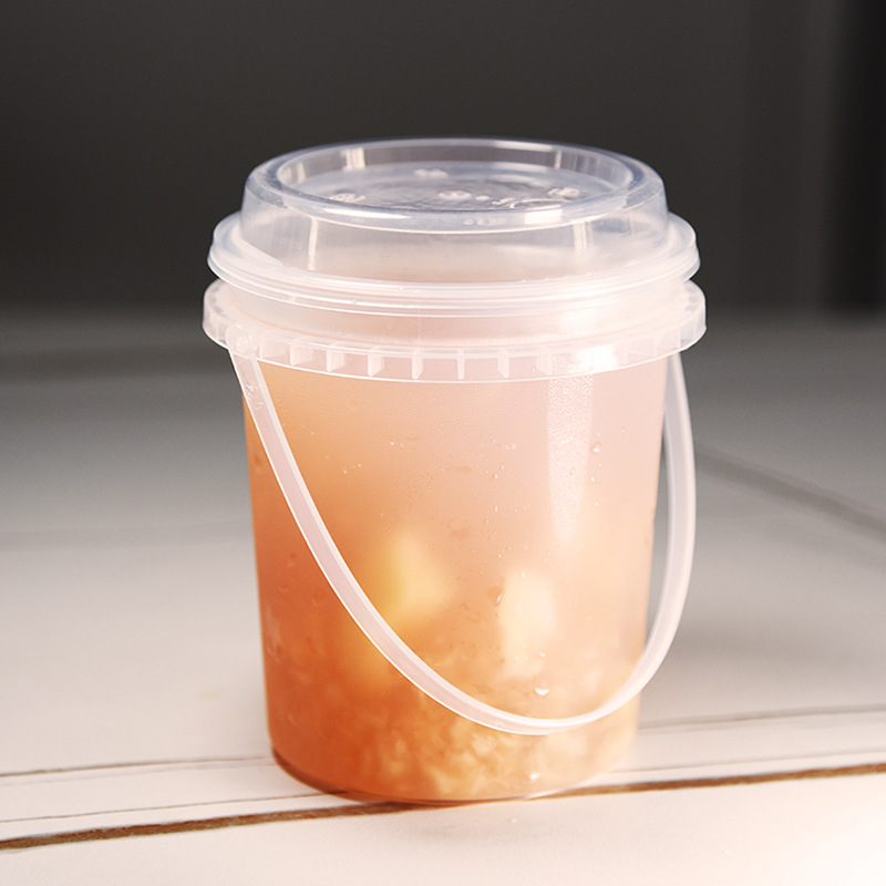 Plastmuggar med lock, stor kapacitet, bärbar mjölktekopp med 700ml/1000ml hinkar, genomskinliga muggar med lock och sugrör, kan återanvändas: Brun