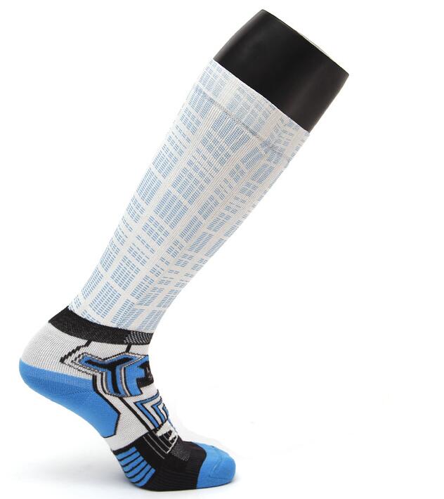 3style plasitc manikin foot Male mannequin foot for Sock Display,white back skin color Glossy 1pc Leg mannequin M00544