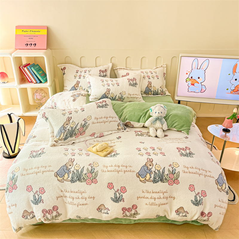 Cute Panda Milk Velvet Duvet Cover Boys Girls Bedroom Decor Cartoon Animal Bedding Autumn and Winter Soft Warm Comforter Cover: Red