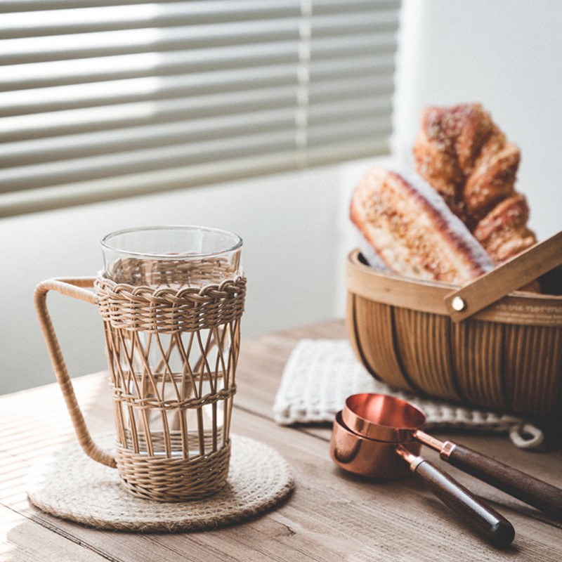 Tejido de mimbre cobertor de soporte para vaso de agua de vidrio Anti-escaldadura cubierta del sostenedor de la taza con protección para manija cubierta
