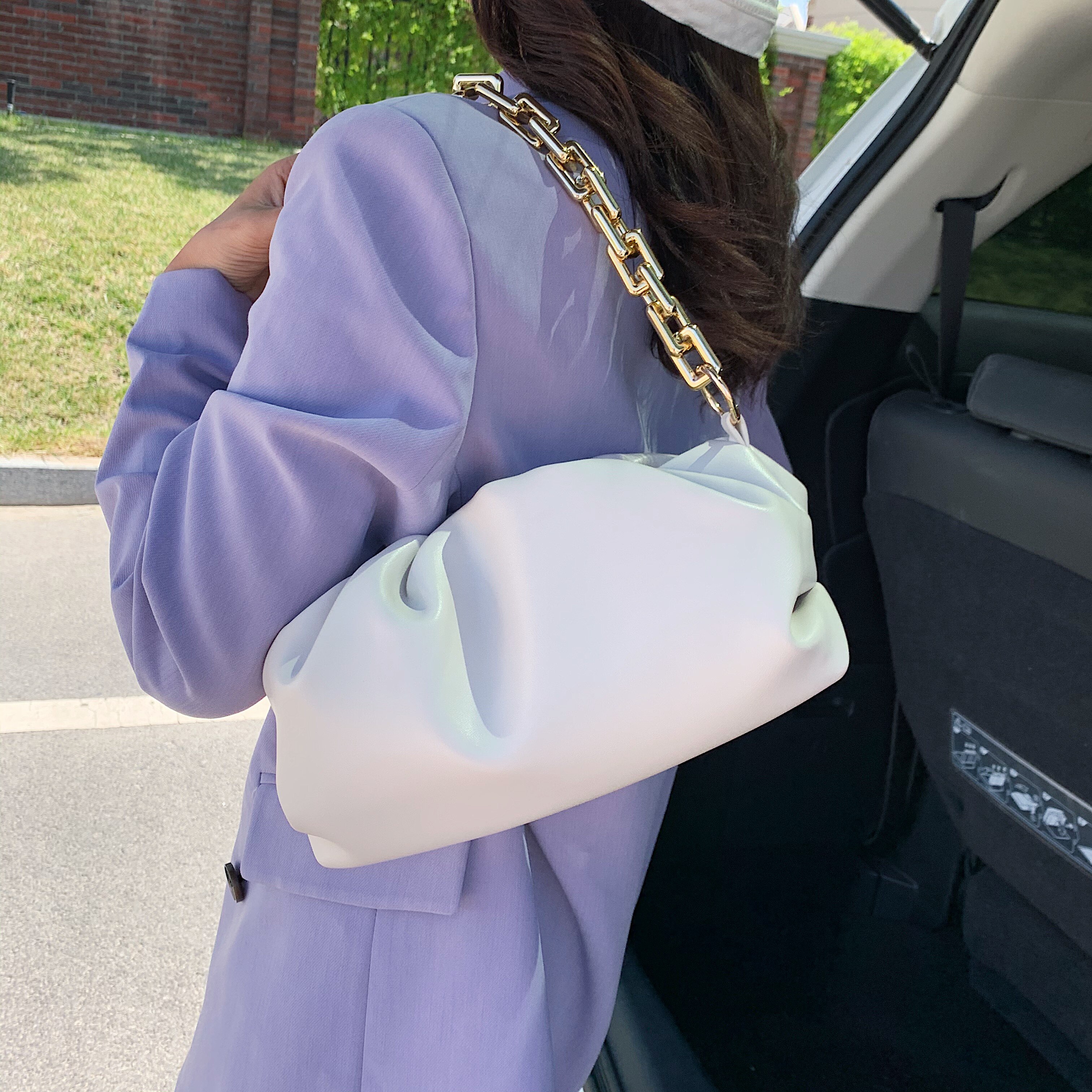 Bolso de cuero sintético con cadena dorada para mujer, bolsa de mano femenina para la axila, de hombro, de viaje, de Color sólido, para verano,