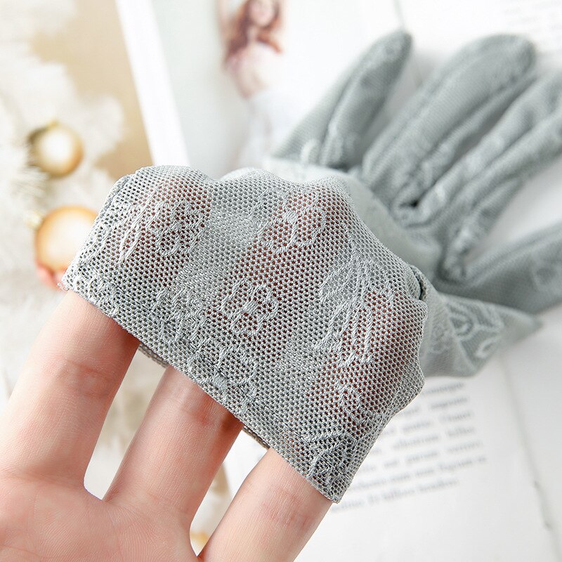 Cheap Princess Gloves For Wending Black Lace Bridal Gloves Ceremonial Sunscreen Women Wedding Accessories Gala Event Gloves Pink