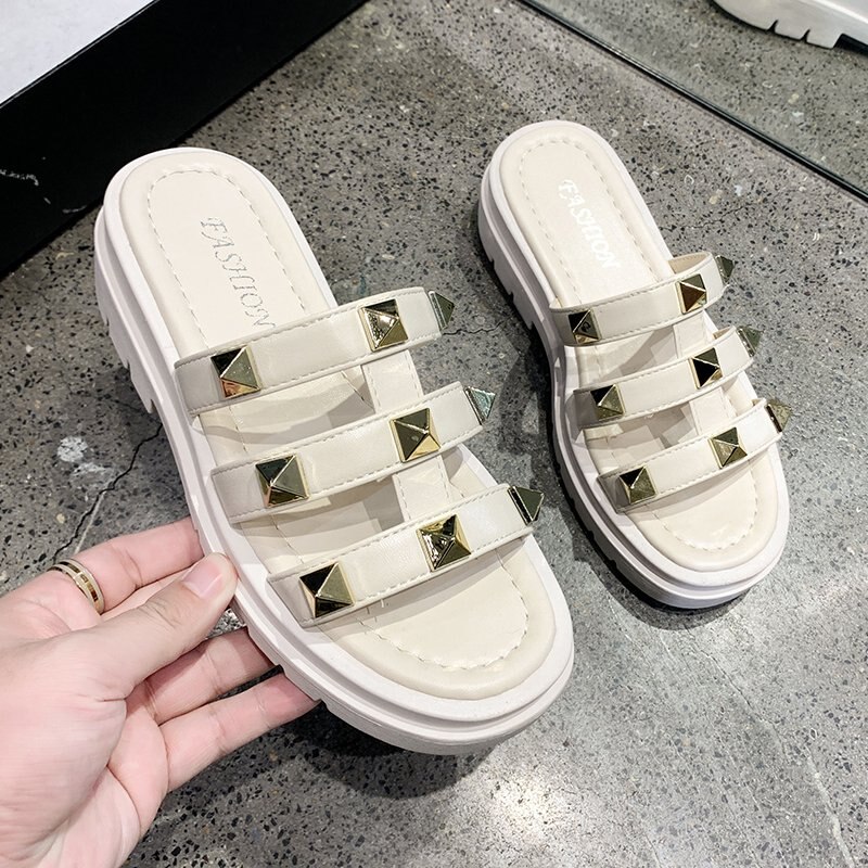 Feminine Slipper Pop Rivet Slipper Muffin Comfortable Platform Medium Heel Open-toe Slipper for Leisure Outdoor Beach
