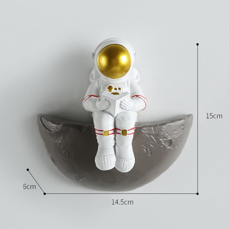 WU CHEN LONG Astronaut Art Sculpture Spaceman Wall Hanging Statue Resin Craft Home Decor Children Room Interior Showpiece R5700: F