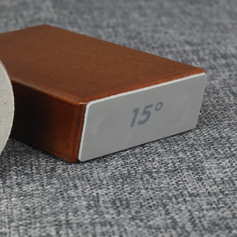 Affilacoltelli magnetico con pietra diamantata per affilare il sistema di macinazione da cucina in legno Accessorio per rullo angolare da 15 a 20 gradi