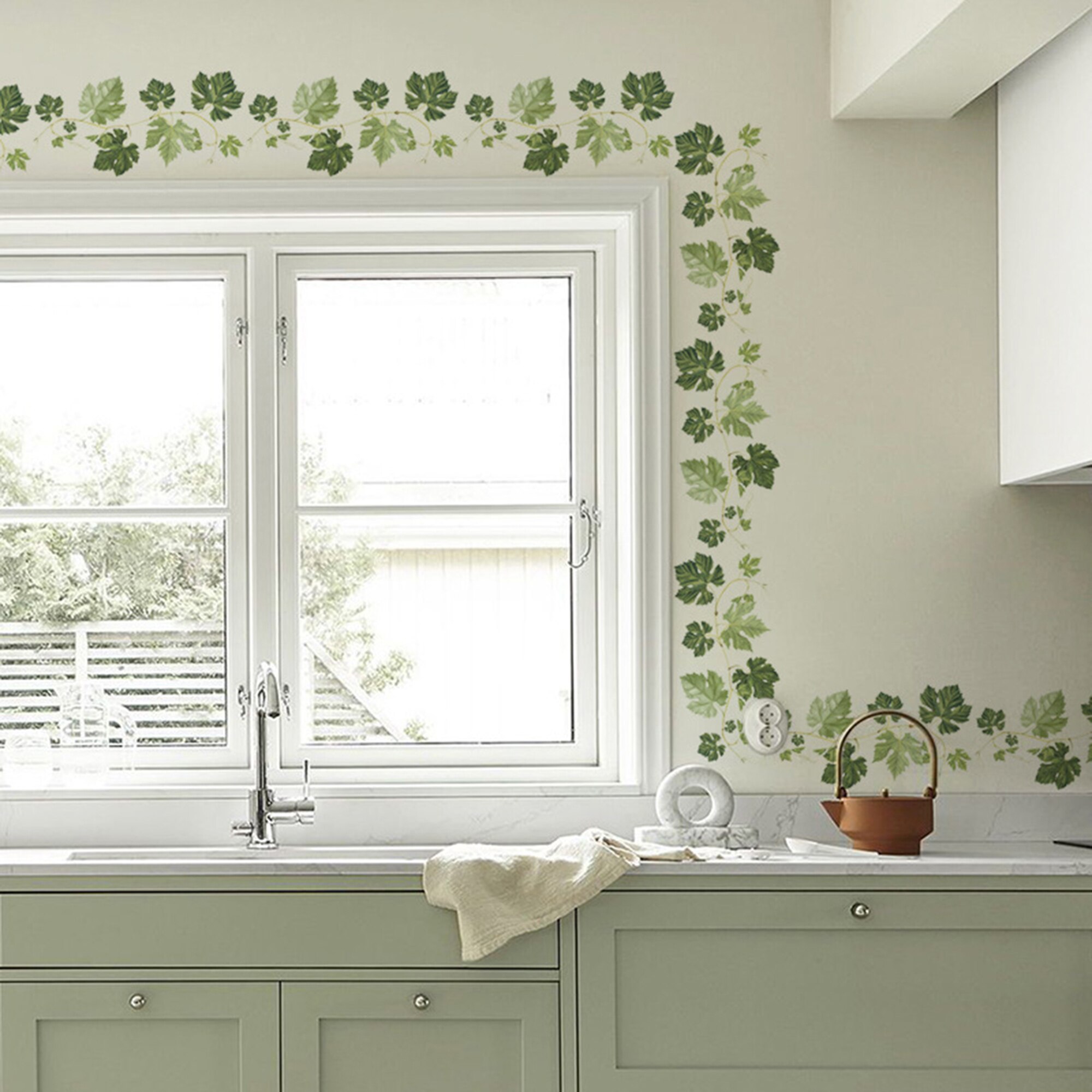 Ivy Wall Decals, Green Vines Wall Borders Vinyl Sticker for Bedroom Living Room Kitchen