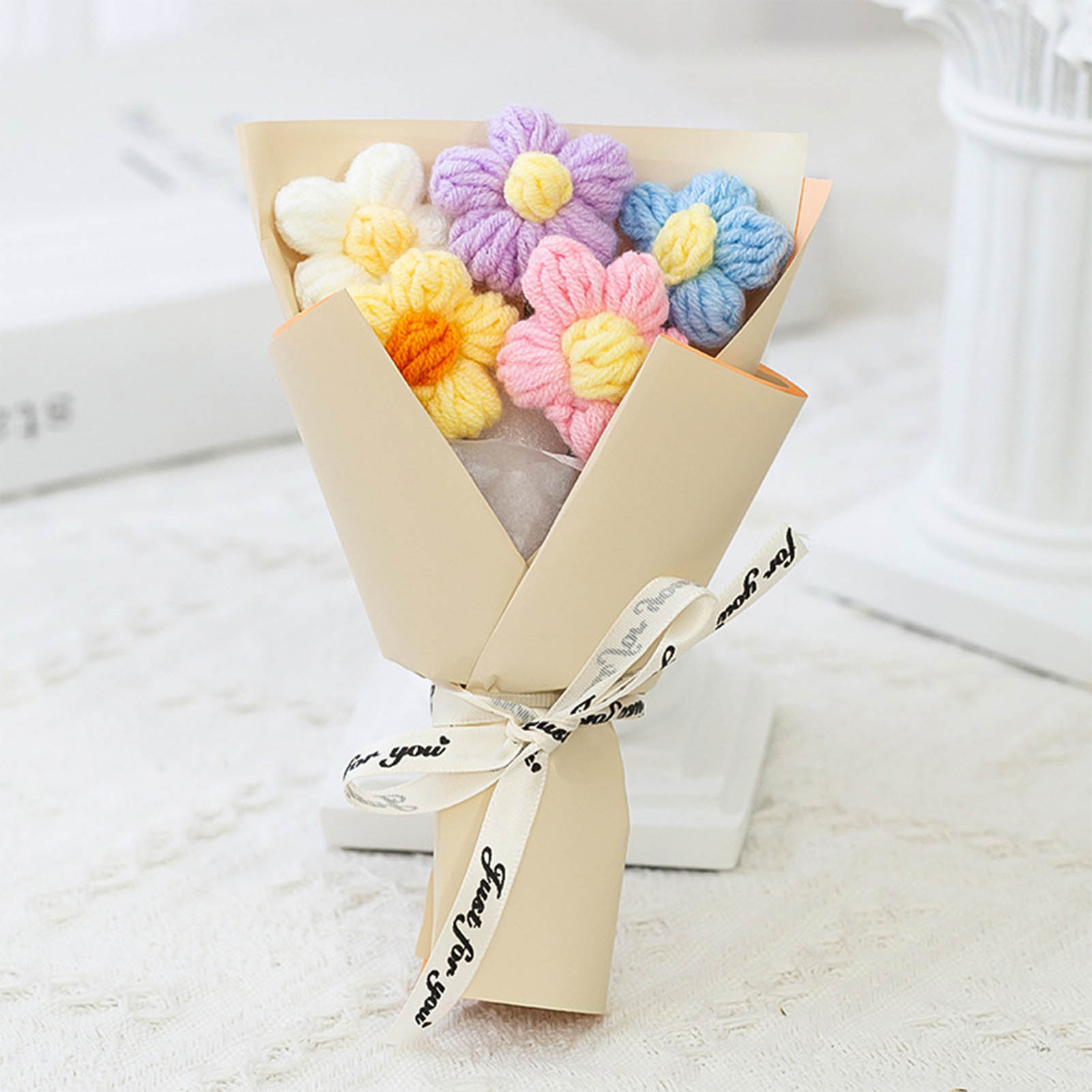 Hand Woven Flower Bouquet Mini Crochet Yarn Bouquet For Wedding Party Graduation Ceremony Lovely Decoration Puff Bouquet