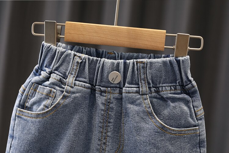 2021 moda ragazzi Jeans primavera e autunno abbigliamento per bambini Jeans per bambini lettera blu pantaloni in Denim Jeans per ragazze 2-6Y