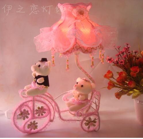 Roze tafellamp slaapkamer bedlampje huwelijksgeschenken stof kant prinses mode rustieke driewieler