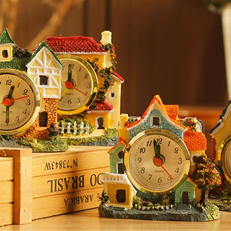 1PC European Style Castle Shape Alarm Clock Bedside Waking up Alarm Clock Crafts Small Bedside Clock (Random style)