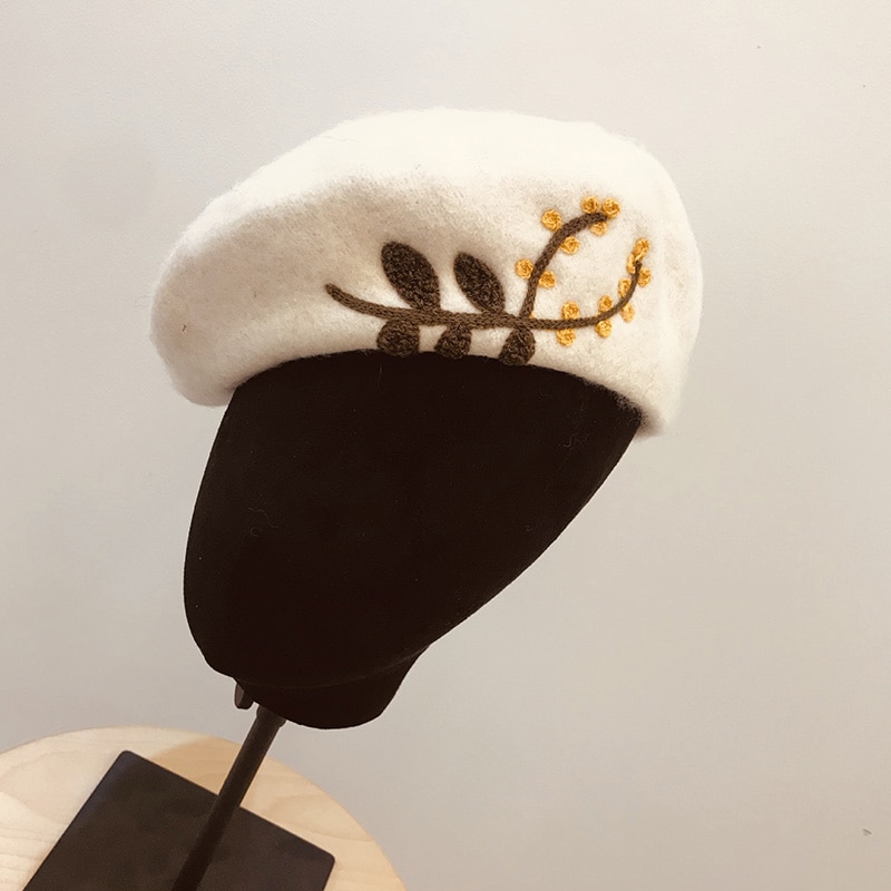 Klassieke Gebreide Warme Zachte Winter Baretten Geborduurde Bladeren Bloem Vrouwen Hoeden Wol Beanie Hoed Dames Franse Hoed 9 kleur