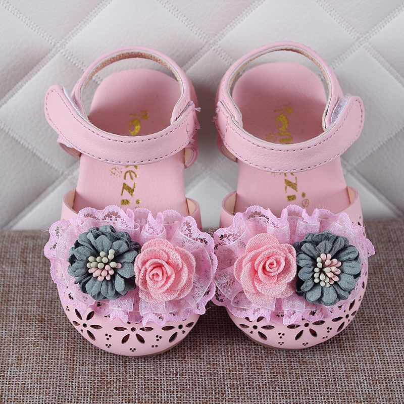 neueste Sommer freundlicher Leder Schuhe Süße Blume freundlicher Sandalen Für Mädchen Kleinkind Baby Atmungsaktive Aushöhlen Schuhe