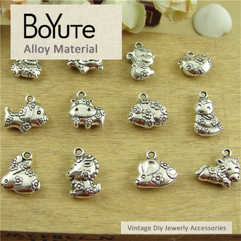 BoYuTe (12 stuks/zak) Factory Leverancier Antiek Zilver 12 Chinese Zodiac Hanger Charms Diy Metalen Legering Sieraden Accessoires