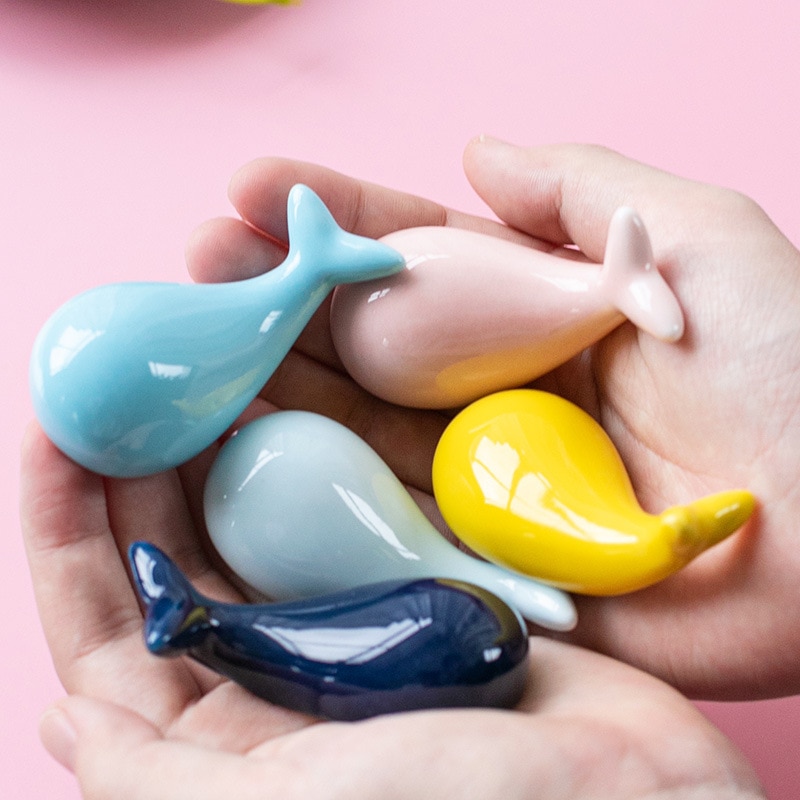 1Pc Cute Whale Chopsticks Holders Ceramic Chinese Style Carrot Whale Japanese Kitchen Tableware Chopstick Rest Cute Holder Stand