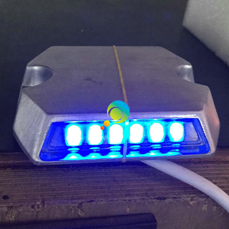 een kant blauwe LED aluminium road marker LED wired tunnel road stud