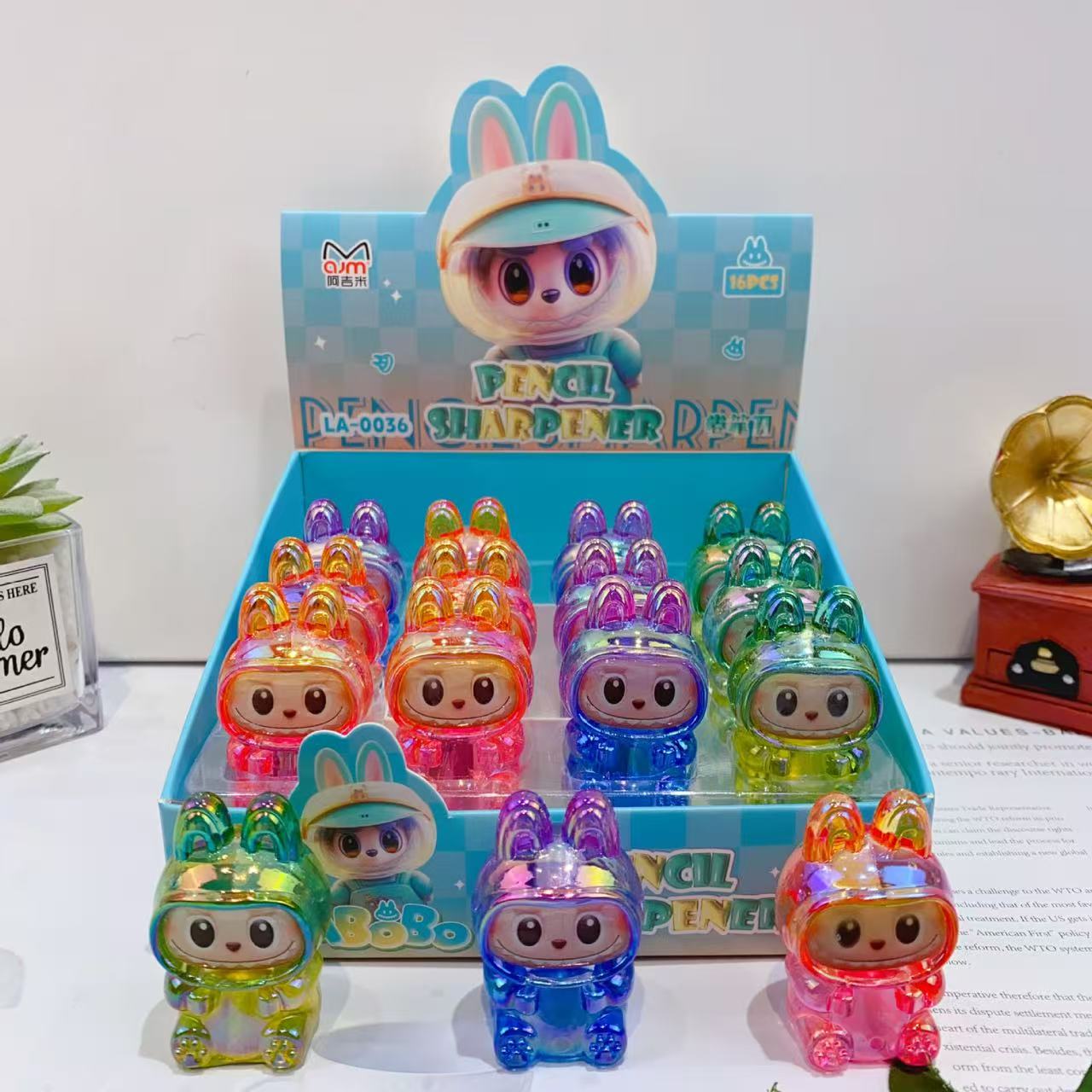 Cute Cartoon doll pencil sharpener Portable manual pencil sharpener with 3D soft rubber shape student stationery prize