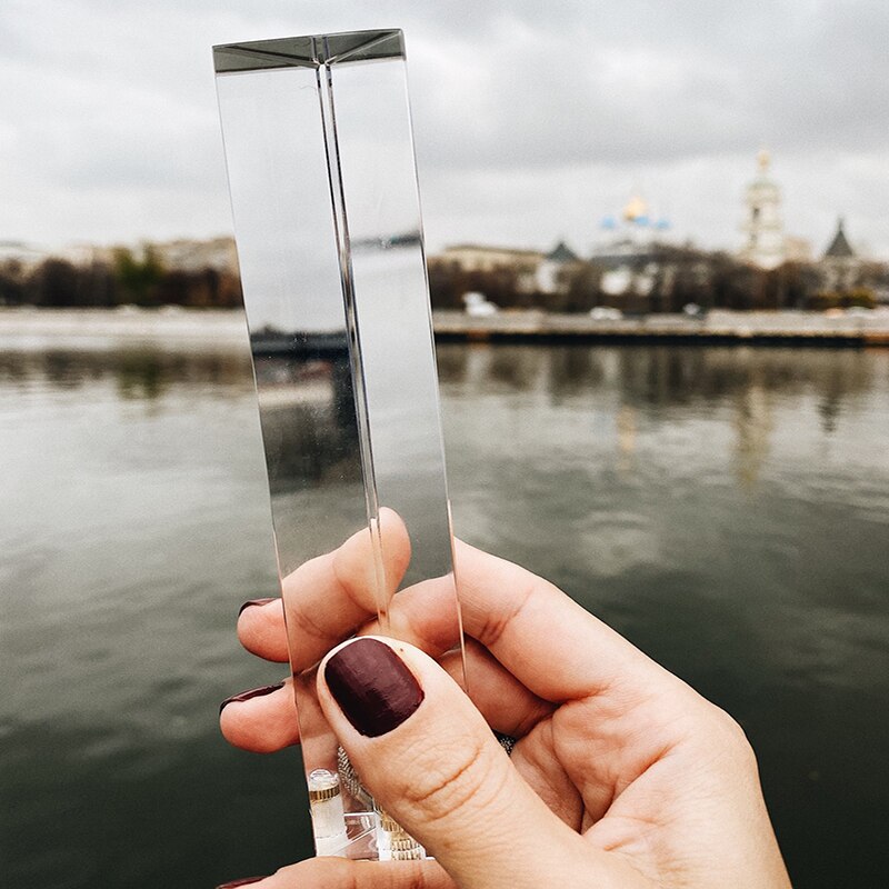 30*30*130 Triangular Prism Without Stand Crystal Fort Glass with Golden Screw Perforation Studio Shooting of Rainbow Glass