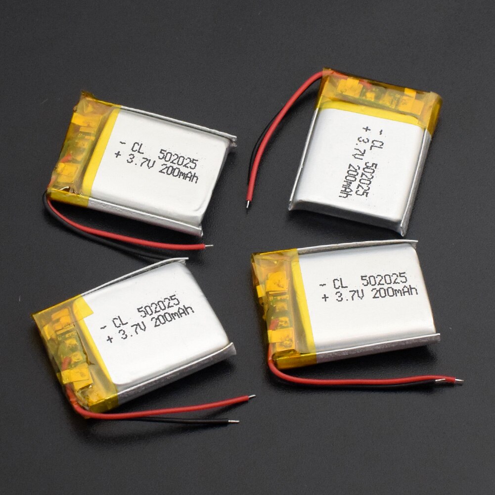 502025 batteri 3.7v 200 mah lithiumbatteri til gps  mp3 mp4 bluetooth smart ur hovedtelefon genopladelige li-polymer batterier: 4 stk