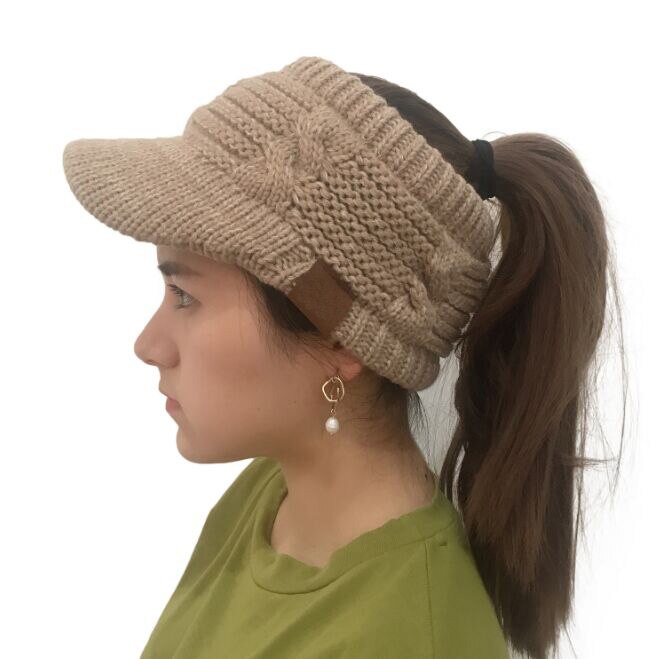 Xeongkvi Europa merke tomme visirer caps hår bånd høst vinter varm merke rotete bolle strikket horsetai hattemaker til kvinner jente 46-62cm: kaki