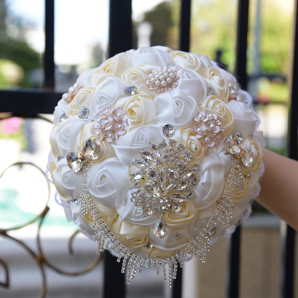 JaneVini Flores Boda Royal Blue Wedding Bridal Bouquet Luxury Crystal Beaded Bride Flower Bouquet Sposa Rhinestones Satin Brooch: Ivory White