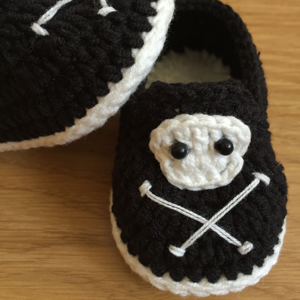 QYFLYXUE Handmade baby shoes, baby pictures of shoes, character skeleton model of shoes