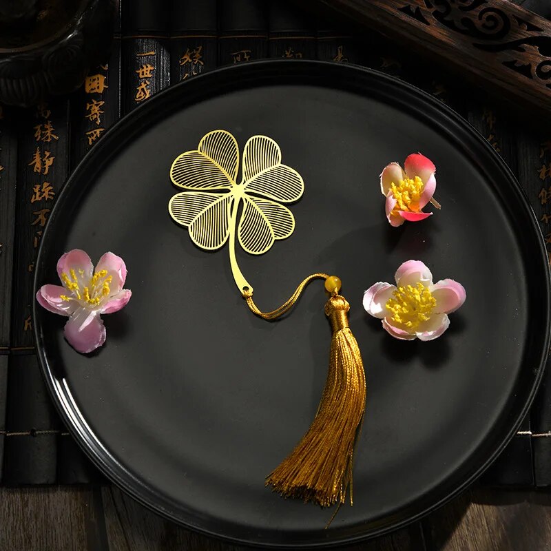 1 Uds. Marcapáginas de Metal Retro de papelería de estilo chino para estudiantes, hojas de arce huecas de Ginkgo Biloba, marcas de libros de venas de loto,: Oro