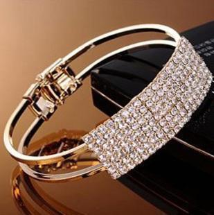 Charmant Mode-sieraden Voor Vrouwen Volledige Crystal Bangle Armbanden Gesp Armband Wit Strass U Bangle Bruiloft