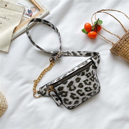 Flickor fanny pack midjepaket trendiga leopardmönstrade crossbody bum bag midje pack för daglig resa barn stor kapacitet midje pack: Vit